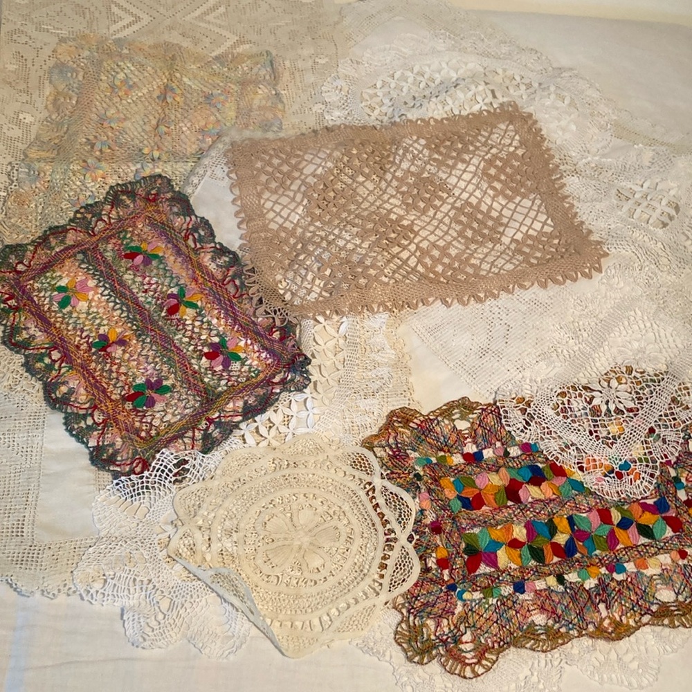 Bundle of (18)lace table runners (4) embroidery beautiful Victorian romantic
